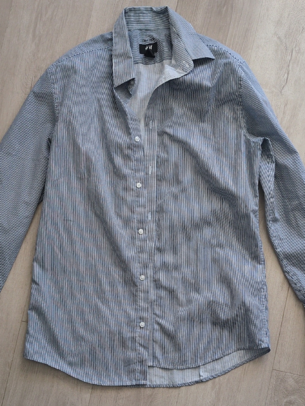 H&M Men’s Navy and White Pinstripe Dress Shirt